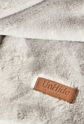 Greige Goose / Small 50" x 60"