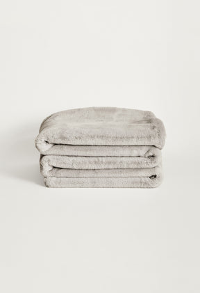 Greige Goose / Medium 60" x 80"