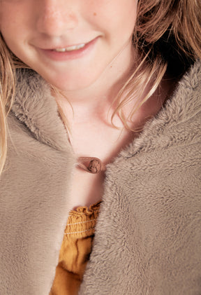 Mocha Shar Pei / Extra Small 34" x 44"