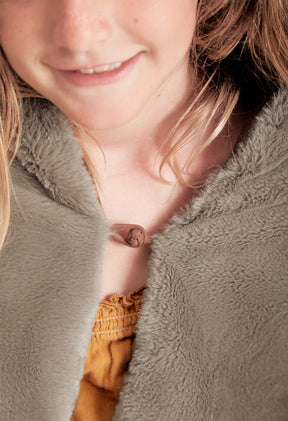 Taupe Ducky / Extra Small 34" x 44"