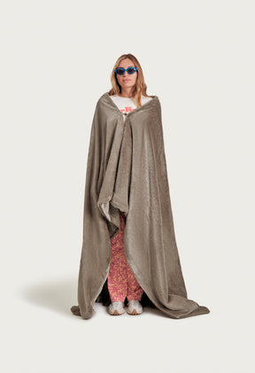 Taupe Ducky / Medium 60" x 80"