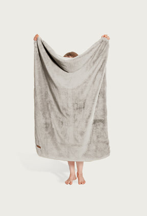 Greige Goose / Extra Small 34" x 44"