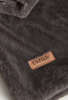 Charcoal Charlie / Small 50" x 60"