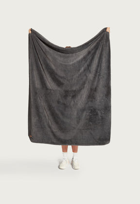 Charcoal Charlie / Small 50" x 60"