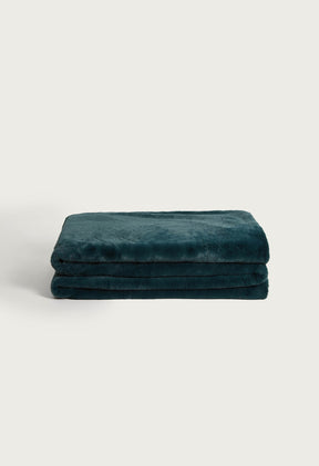 Emerald Kitten / Medium 60" x 80"