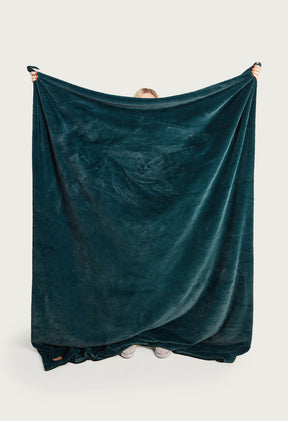 Emerald Kitten / Medium 60" x 80"