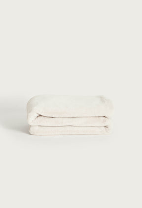 Snow White / Extra Small 34" x 44"