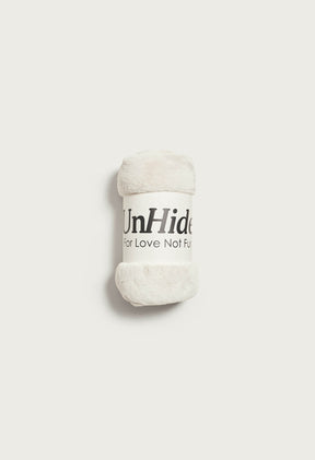 Snow White / Medium 60" x 80"