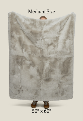 Greige Goose / Medium 50" x 60"
