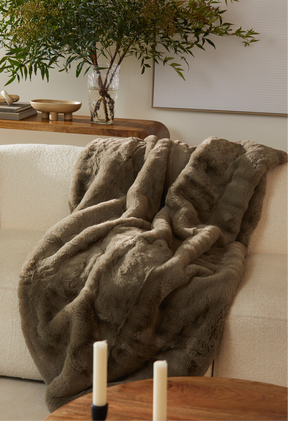 Taupe Ducky / Large 60" x 80"