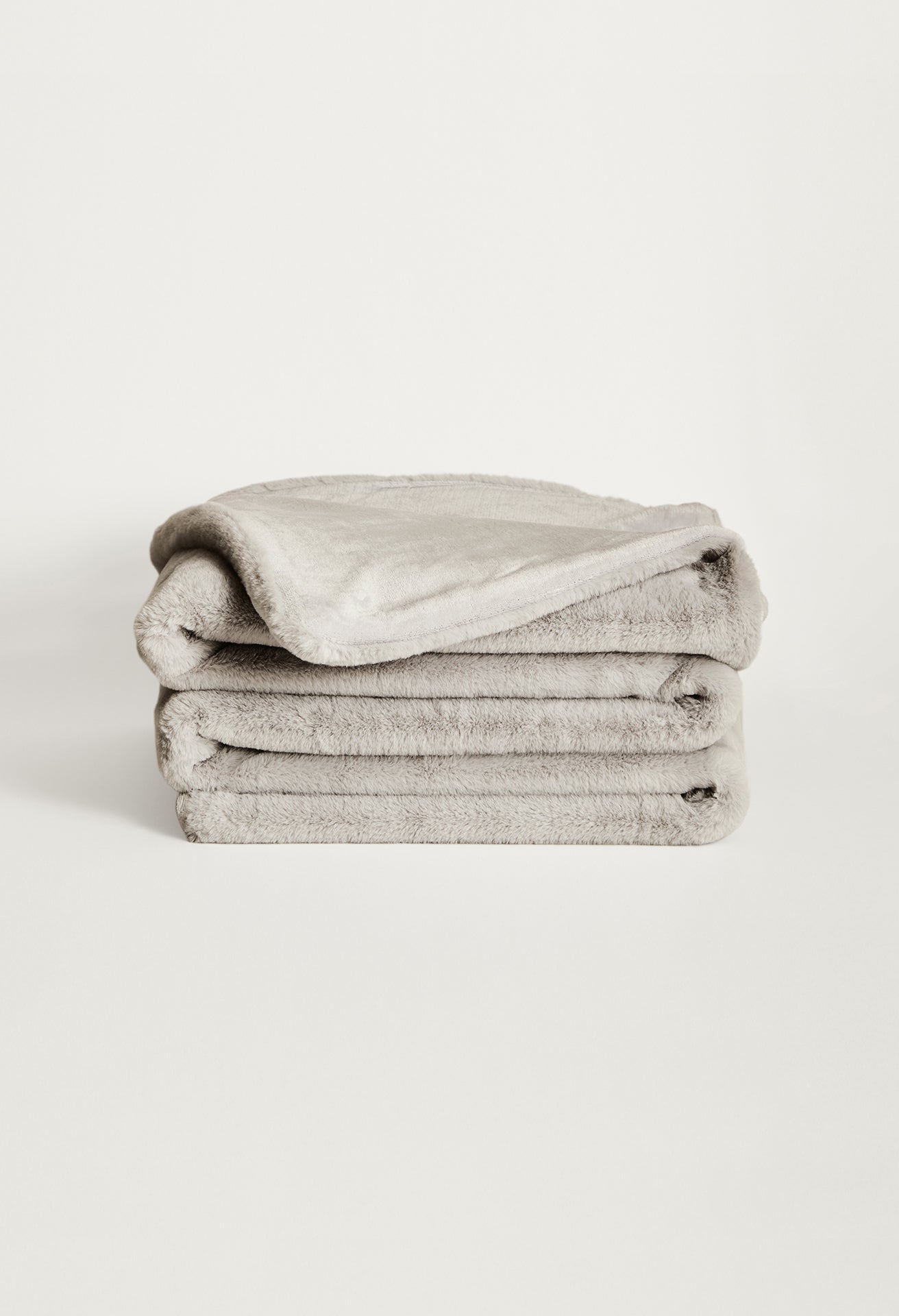 Lil' Marsh Mini Faux Fur Throw Blanket - Thumbnail 2